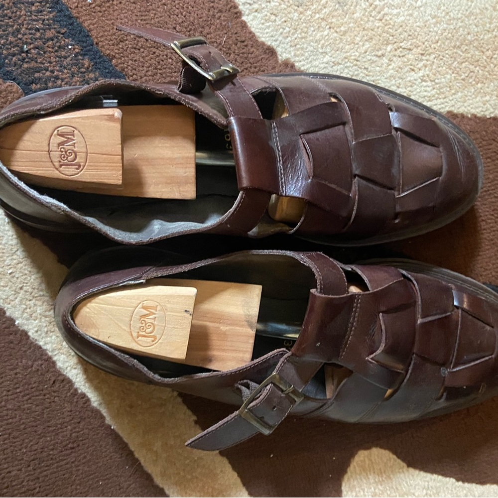 Men’s sandals. Size 13.